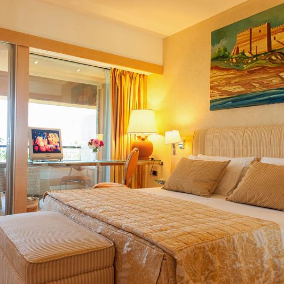 Superior Room Pool Side