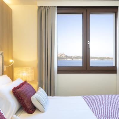 king-superior-room-with-sea-view-2