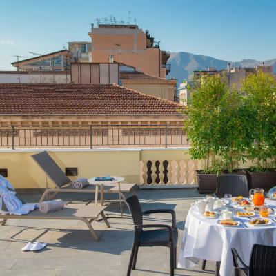 mangias-des-palmes-suite-corner-room-5