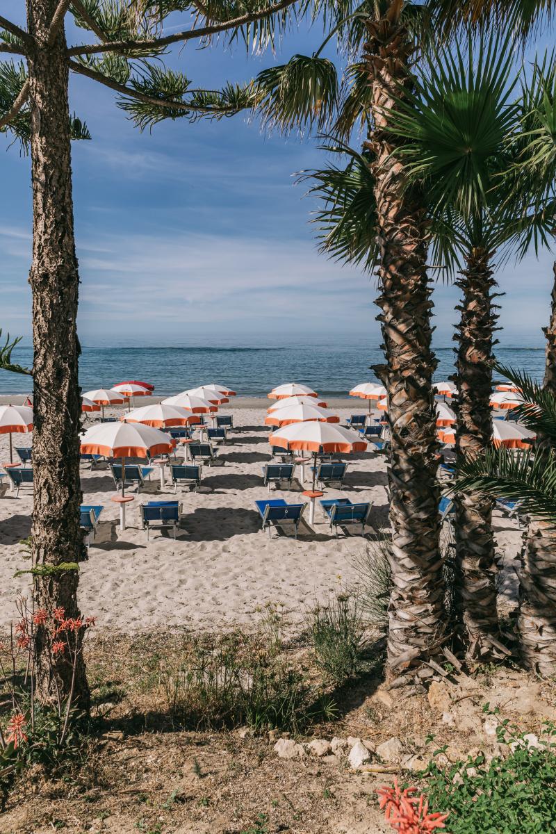 mclub alicudi beach