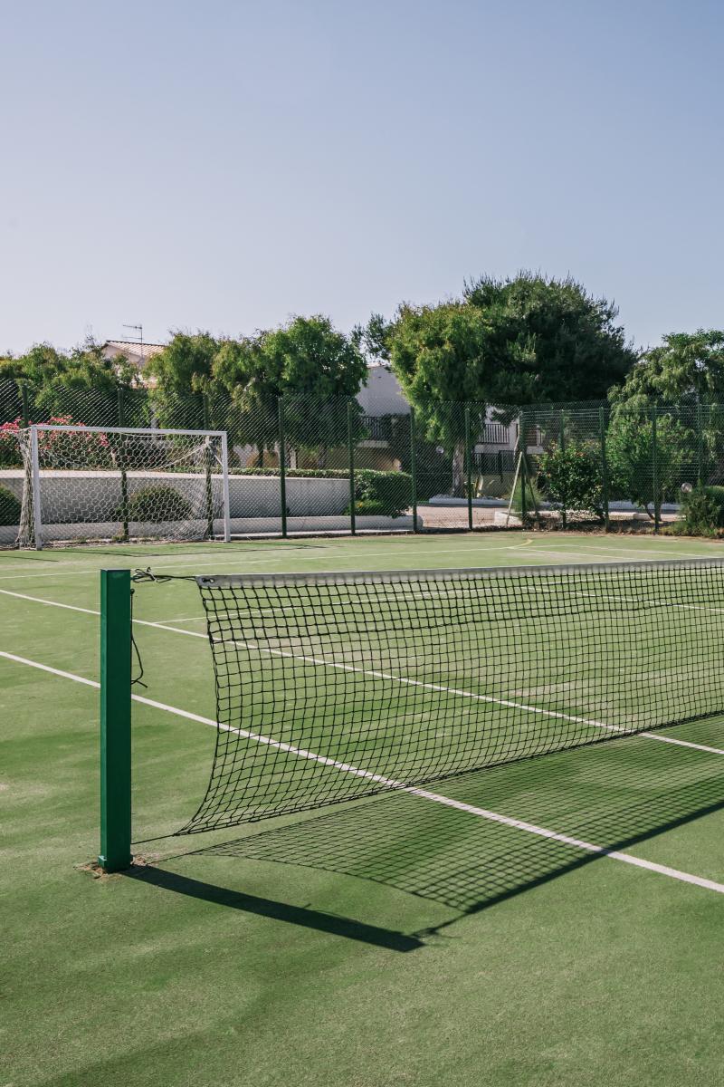 mclub del golfo tennis court