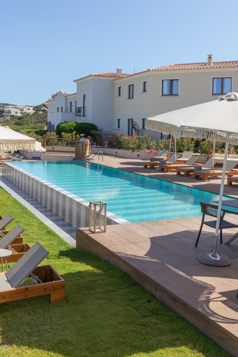 mangias-santa-teresa-infinity-pool