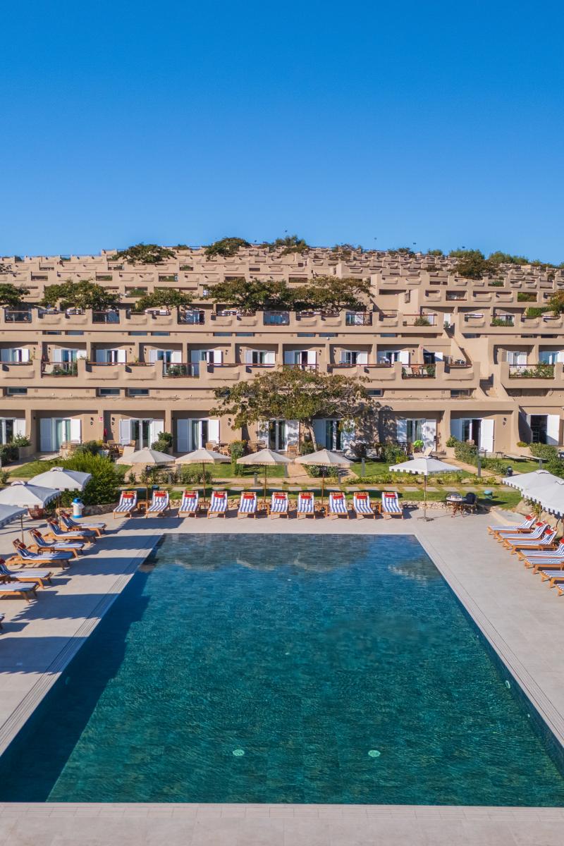 mangias_sardinia_adult_pool