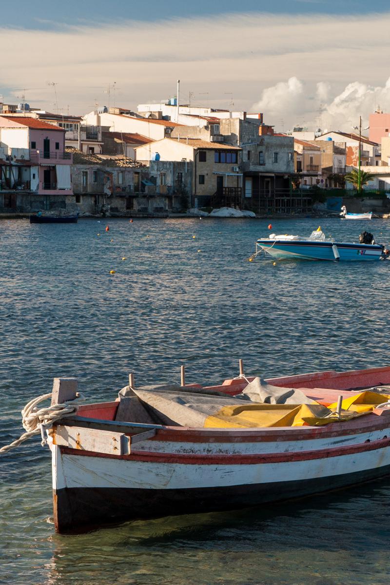 Cosa fare, vedere, dove mangiare e alloggiare a Brucoli