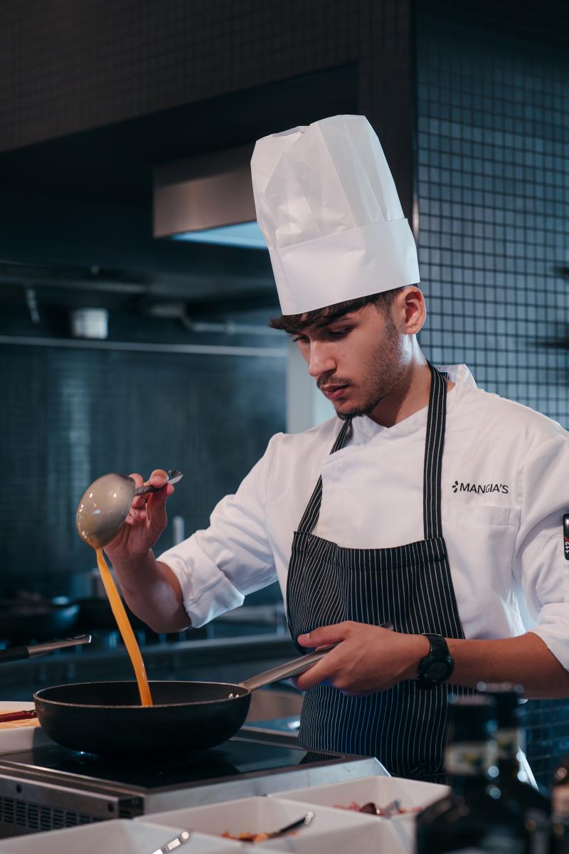 Mangias_brucoli_half_board_offer